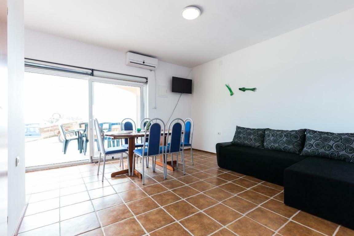 Apartmani Filip 만드레 외부 사진